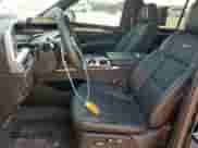 2025 Cadillac Escalade 4WD Sport Platinum с VIN 1GYS9GRL0SR192579, выставлен на аукционе Copart как лот 80912495 с пробегом 14 516 миль миль и Списание • Salvage title. История ставок и продаж доступна на DreamBid. Изображение 7.