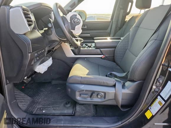 2025 Toyota Tundra SR with VIN 5TFLA5DBXSX329270, listed as a Copart auction lot 80106085 with 3,543 mi miles and Salvage title. Bid and sale history available at DreamBid. Image 7.