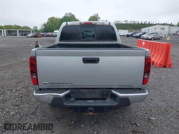 2011 Chevrolet Colorado 1LT z VIN 1GCHTCFE4B8111542, wystawiony jako IAAI lot #42168554 z przebiegiem 79 611 mil mil oraz . Historia ofert i sprzedaży dostępna na DreamBid. Obrazek 16.