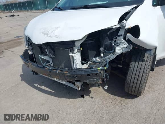 2020 Toyota Sienna LE Auto Access Seat с VIN 5TDKZ3DC2LS024290, выставлен на аукционе IAAI как лот 41828471 с пробегом 136 492 миль миль и . История ставок и продаж доступна на DreamBid. Изображение 6.