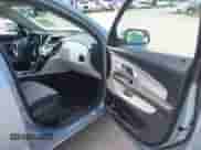 2015 Chevrolet Equinox LT z VIN 2GNFLFE37F6211291, wystawiony jako IAAI lot #42819904 z przebiegiem 34 464 mil mil oraz . Historia ofert i sprzedaży dostępna na DreamBid. Obrazek 5.