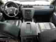 2010 Chevrolet Avalanche LT z VIN 3GNVKFE08AG265216, wystawiony jako Copart lot #69928965 z przebiegiem 139 293 mil mil oraz Szkoda całkowita • Salvage title. Historia ofert i sprzedaży dostępna na DreamBid. Obrazek 8.