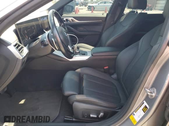 2024 BMW 4 Series 430i с VIN WBA63AV00RFR54092, выставлен на аукционе Copart как лот 53495545 с пробегом 32 212 миль миль и Списание • Salvage title. История ставок и продаж доступна на DreamBid. Изображение 7.