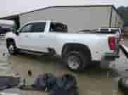 2022 Chevrolet Silverado 3500HD LTZ z VIN 1GC4YUEY9NF106158, wystawiony jako Copart lot #50033485 z przebiegiem 11 721 mil mil oraz Szkoda całkowita • Salvage title. Historia ofert i sprzedaży dostępna na DreamBid. Obrazek 2.