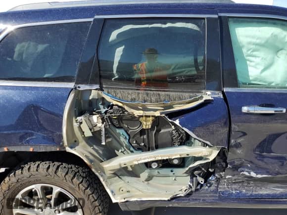 2016 Jeep Grand Cherokee Overland with VIN 1C4RJFCG2GC350920, listed as a Copart auction lot 80224945 with 141,409 mi miles and Salvage title. Bid and sale history available at DreamBid. Image 11.