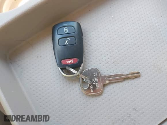 2008 Hyundai Entourage GLS z VIN KNDMC233186046598, wystawiony jako IAAI lot #43331431 z przebiegiem 165 660 mil mil oraz . Historia ofert i sprzedaży dostępna na DreamBid. Obrazek 11.