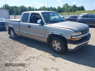 2000 Chevrolet Silverado 1500 LS z VIN 1GCEC19T8YZ193828, wystawiony jako IAAI lot #42734877 z przebiegiem 286 434 mil mil oraz . Historia ofert i sprzedaży dostępna na DreamBid. Obrazek 1.