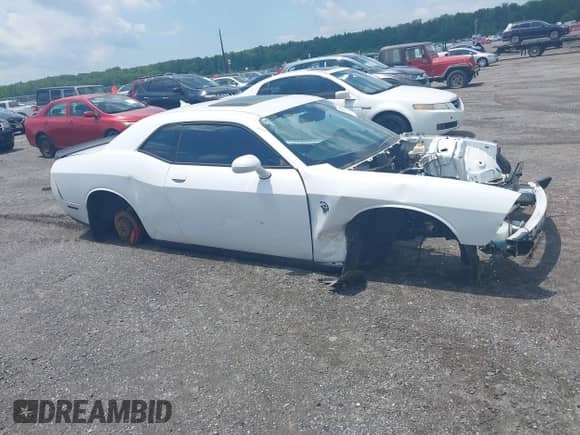 2016 Dodge Challenger SRT Hellcat with VIN 2C3CDZC95GH113307, listed as a IAAI auction lot 42347596 with Not provided miles and . Bid and sale history available at DreamBid. Image 13.