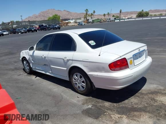 2003 Hyundai Sonata with VIN KMHWF25S53A826111, listed as a IAAI auction lot 42535200 with 168,573 mi miles and . Bid and sale history available at DreamBid. Image 3.