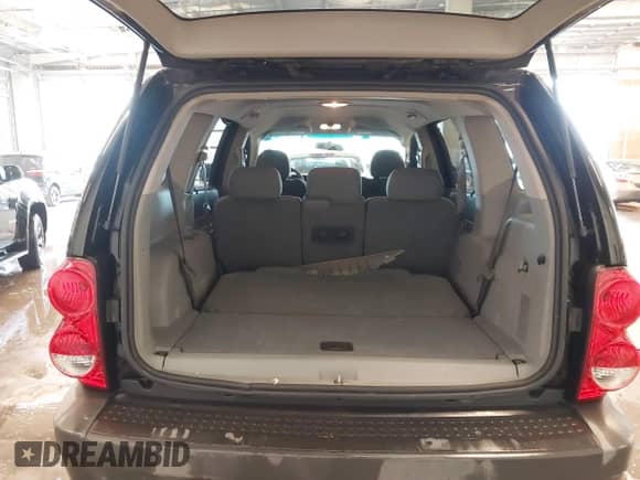 2008 Dodge Durango with VIN 1D8HB38N48F127746, listed as a IAAI auction lot 41371441 with 204,796 mi miles and . Bid and sale history available at DreamBid. Image 17.