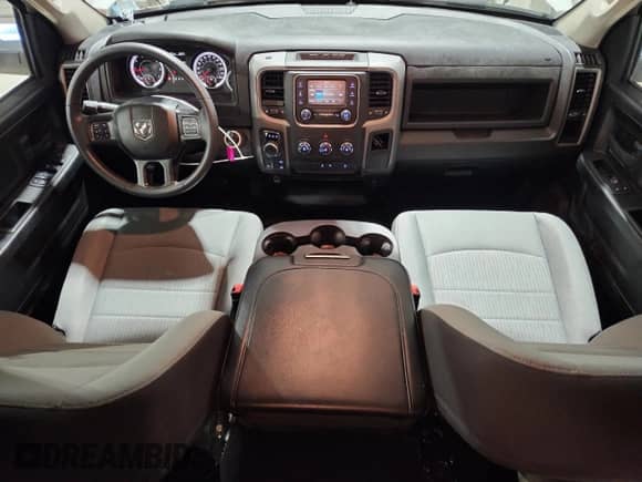 2022 Ram 1500 Tradesman z VIN 1C6RR7FG4NS187224, wystawiony jako Copart lot #85336615 z przebiegiem 28 549 mil mil oraz Czysty tytuł • Clean title. Historia ofert i sprzedaży dostępna na DreamBid. Obrazek 8.