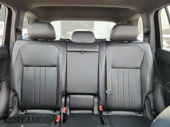 2022 Volkswagen Tiguan SE R-Line Black z VIN 3VVCB7AX9NM086989, wystawiony jako Copart lot #86275675 z przebiegiem 76 392 mil mil oraz Nie do naprawy • Non repairable. Historia ofert i sprzedaży dostępna na DreamBid. Obrazek 10.