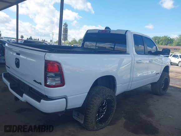2022 Ram 1500 Big Horn with VIN 1C6RRFBG9NN426250, listed as a IAAI auction lot 41946457 with 39,523 mi miles and . Bid and sale history available at DreamBid. Image 4.