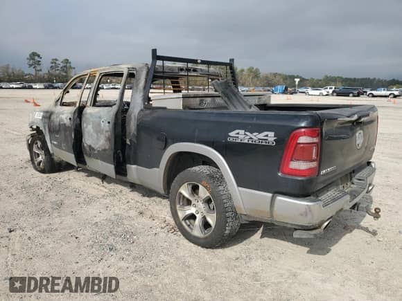 2020 Ram 1500 Laramie z VIN 1C6SRFRT2LN389723, wystawiony jako Copart lot #85728814 z przebiegiem Nie podano mil oraz Nie do naprawy • Non repairable. Historia ofert i sprzedaży dostępna na DreamBid. Obrazek 2.