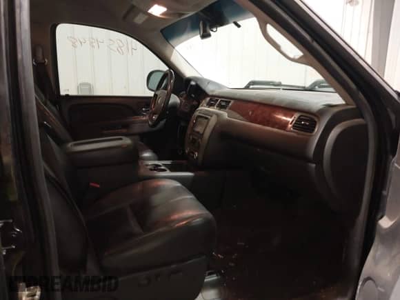2010 GMC Sierra 1500 SLT with VIN 3GTRKWE30AG242923, listed as a IAAI auction lot 41854848 with 209,977 mi miles and . Bid and sale history available at DreamBid. Image 5.