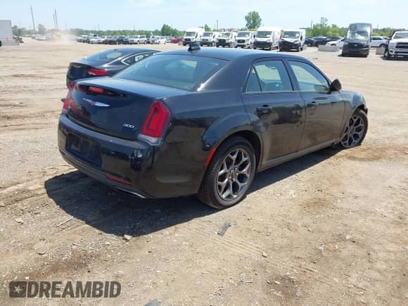 2016 Chrysler 300 S с VIN 2C3CCAGG4GH157280, выставлен на аукционе IAAI как лот 42526628 с пробегом 190 847 миль миль и . История ставок и продаж доступна на DreamBid. Изображение 4.