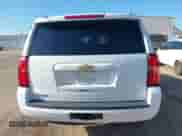 2017 Chevrolet Tahoe LS с VIN 1GNSCAKC8HR186589, выставлен на аукционе IAAI как лот 42535820 с пробегом 123 150 миль миль и . История ставок и продаж доступна на DreamBid. Изображение 16.