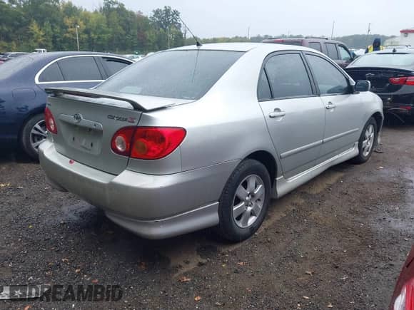2004 Toyota Corolla CE with VIN 2T1BR32E94C315125, listed as a IAAI auction lot 43234654 with 210,775 mi miles and . Bid and sale history available at DreamBid. Image 4.