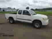 2004 Toyota Tundra SR5 z VIN 5TBBT44124S446978, wystawiony jako Copart lot #63937625 z przebiegiem 267 034 mil mil oraz Czysty tytuł • Clean title. Historia ofert i sprzedaży dostępna na DreamBid. Obrazek 4.