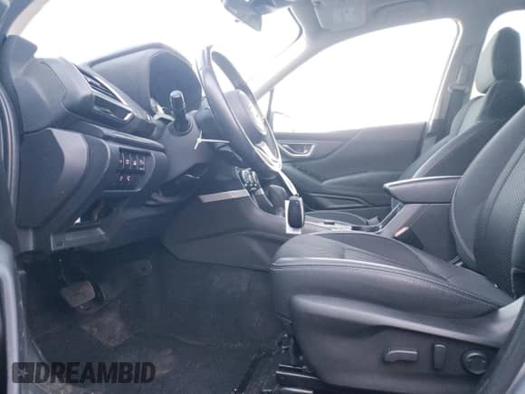 2023 Subaru Forester Premium z VIN JF2SKAECXPH419272, wystawiony jako Copart lot #85388165 z przebiegiem 89 187 mil mil oraz Czysty tytuł • Clean title. Historia ofert i sprzedaży dostępna na DreamBid. Obrazek 7.