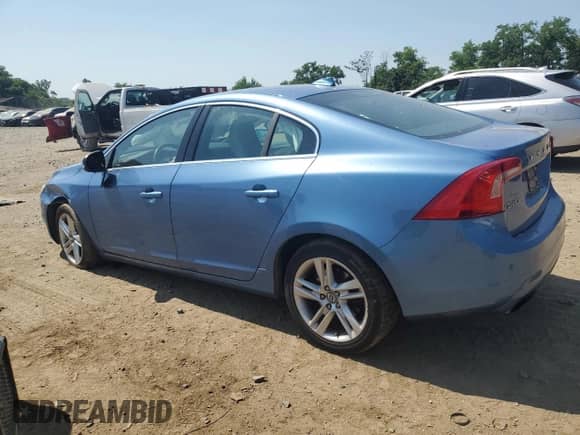 2015 Volvo S60 T5 Drive-E Platinum с VIN YV126MFMXF1345977, выставлен на аукционе Copart как лот 62184635 с пробегом 65 341 миль миль и Списание • Salvage title. История ставок и продаж доступна на DreamBid. Изображение 2.