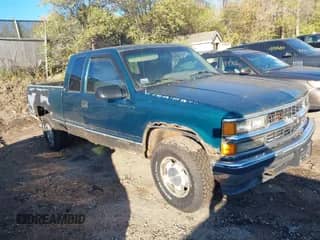 1995 Chevrolet Silverado 1500 with VIN 1GCEK19K8SE239134, listed as a IAAI auction lot 43531159 with 246,479 mi miles and . Bid and sale history available at DreamBid. Image 1.