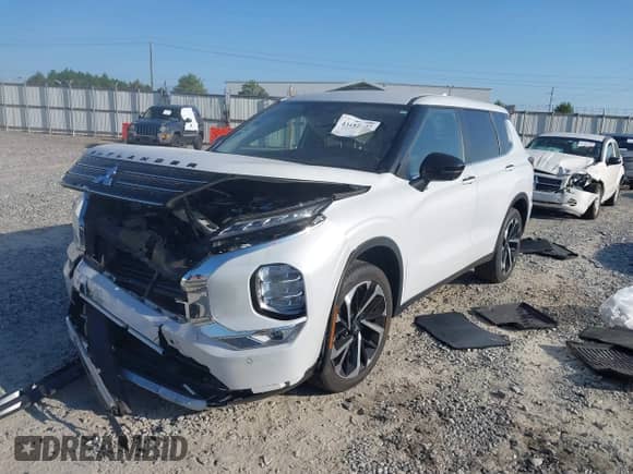 2024 Mitsubishi Outlander SE с VIN JA4J3VA83RZ043098, выставлен на аукционе IAAI как лот 43182397 с пробегом 18 886 миль миль и . История ставок и продаж доступна на DreamBid. Изображение 17.