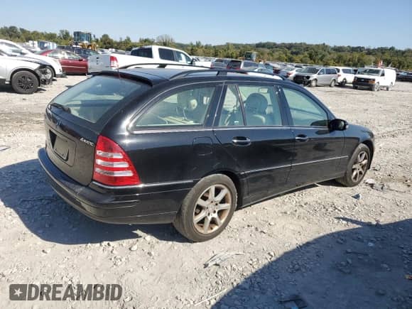 2005 Mercedes-Benz C 240 with VIN WDBRH81JX5F645392, listed as a Copart auction lot 74801314 with 129,215 mi miles and Salvage title. Bid and sale history available at DreamBid. Image 3.