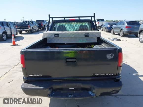 1998 Chevrolet S-10 LS with VIN 1GCCS1440WK237028, listed as a IAAI auction lot 41963758 with 235,544 mi miles and . Bid and sale history available at DreamBid. Image 16.
