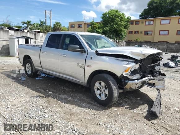 2019 Ram 1500 SLT z VIN 1C6RR6TT2KS571834, wystawiony jako Copart lot #81595845 z przebiegiem 68 143 mil mil oraz Szkoda całkowita • Salvage title. Historia ofert i sprzedaży dostępna na DreamBid. Obrazek 4.
