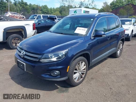 2012 Volkswagen Tiguan S с VIN WVGBV7AX2CW571887, выставлен на аукционе IAAI как лот 43037028 с пробегом 111 206 миль миль и . История ставок и продаж доступна на DreamBid. Изображение 2.