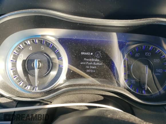 2020 Chrysler 300 Touring L с VIN 2C3CCAAG8LH168673, выставлен на аукционе Copart как лот 87555645 с пробегом 28 019 миль миль и Списание • Salvage title. История ставок и продаж доступна на DreamBid. Изображение 9.