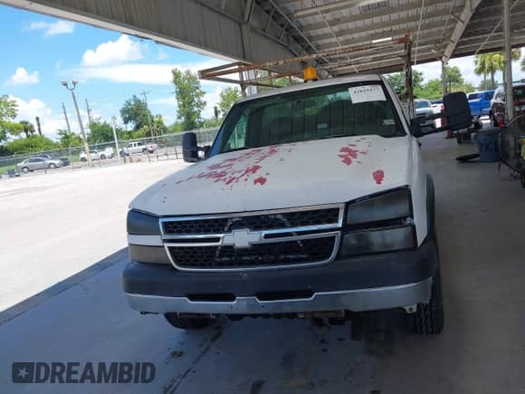 2006 Chevrolet Silverado 2500HD Work Truck z VIN 1GBHC24UX6E231121, wystawiony jako IAAI lot #42819477 z przebiegiem 212 193 mil mil oraz . Historia ofert i sprzedaży dostępna na DreamBid. Obrazek 11.
