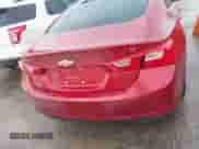 2016 Chevrolet Malibu LT z VIN 1G1ZE5ST5GF325787, wystawiony jako IAAI lot #41556484 z przebiegiem 110 612 mil mil oraz . Historia ofert i sprzedaży dostępna na DreamBid. Obrazek 16.