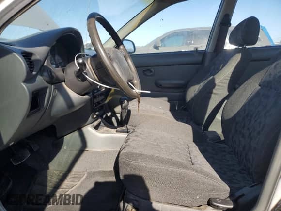 1996 Hyundai Accent z VIN KMHVF14N4TU316378, wystawiony jako Copart lot #88981945 z przebiegiem 128 650 mil mil oraz Czysty tytuł • Clean title. Historia ofert i sprzedaży dostępna na DreamBid. Obrazek 7.