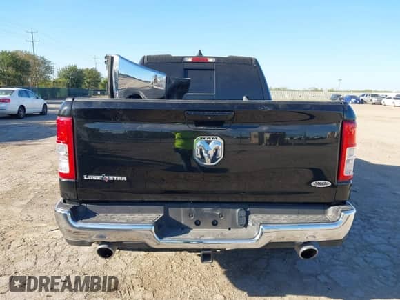 2022 Ram 1500 Big Horn z VIN 1C6RREBT3NN442466, wystawiony jako IAAI lot #40734114 z przebiegiem 22 586 mil mil oraz . Historia ofert i sprzedaży dostępna na DreamBid. Obrazek 17.