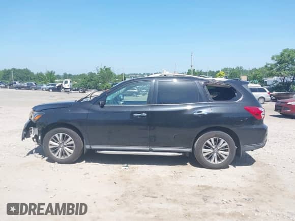 2020 Nissan Pathfinder SL with VIN 5N1DR2CM8LC642806, listed as a IAAI auction lot 42572845 with 45,286 mi miles and . Bid and sale history available at DreamBid. Image 13.