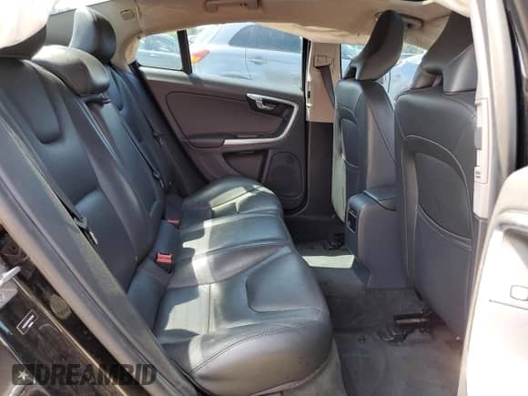 2015 Volvo S60 T5 Premier с VIN YV1612TK3F1345598, выставлен на аукционе Copart как лот 62350205 с пробегом 152 747 миль миль и Списание • Salvage title. История ставок и продаж доступна на DreamBid. Изображение 10.