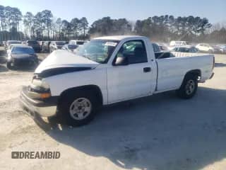 2000 Chevrolet Silverado 1500 with VIN 1GCEC14V3YE374450, listed as a Copart auction lot 46484315 with 172,096 mi miles and Salvage title. Bid and sale history available at DreamBid. Image 1.