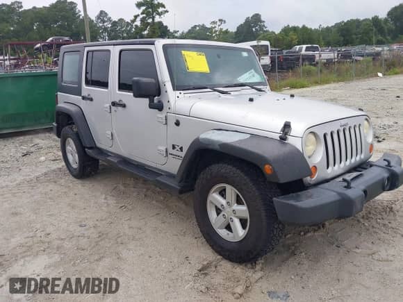 2008 Jeep Wrangler Unlimited X with VIN 1J4GA39148L526953, listed as a IAAI auction lot 42924847 with 155,722 mi miles and . Bid and sale history available at DreamBid. Image 1.