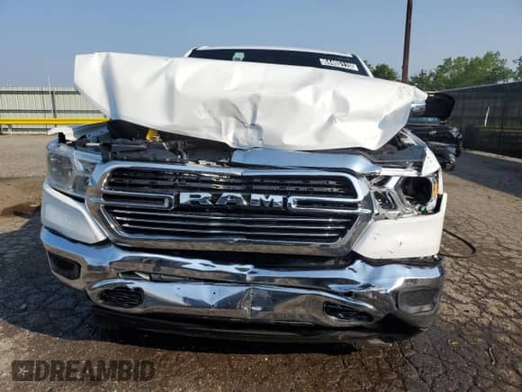 2024 Ram 1500 Laramie z VIN 1C6RREJT7RN218947, wystawiony jako Copart lot #64405115 z przebiegiem 32 634 mil mil oraz Czysty tytuł • Clean title. Historia ofert i sprzedaży dostępna na DreamBid. Obrazek 5.