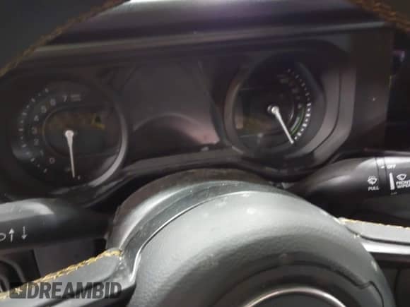 2024 Jeep Wrangler Sport S with VIN 1C4RJXN69RW162892, listed as a IAAI auction lot 42924257 with 15 mi miles and . Bid and sale history available at DreamBid. Image 7.