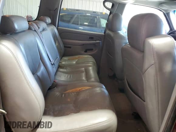 2004 Chevrolet Suburban Z71 with VIN 3GNFK16Z24G342591, listed as a Copart auction lot 72842654 with 322,007 mi miles and Clean title. Bid and sale history available at DreamBid. Image 11.