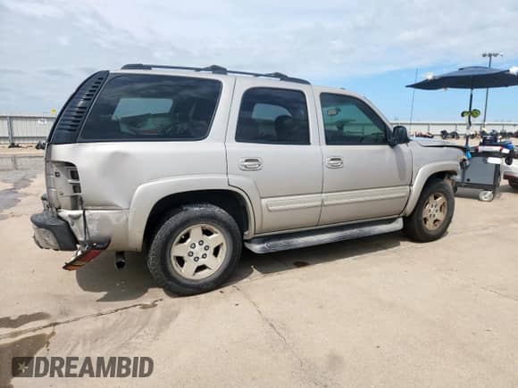 2005 Chevrolet Tahoe LT z VIN 1GNEC13T15R118612, wystawiony jako Copart lot #67410015 z przebiegiem 202 416 mil mil oraz Szkoda całkowita • Salvage title. Historia ofert i sprzedaży dostępna na DreamBid. Obrazek 3.