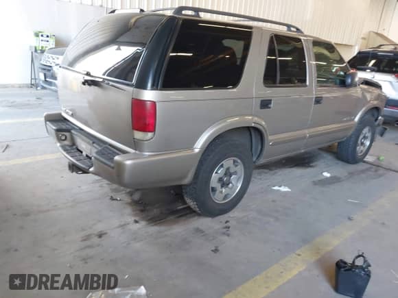 2004 Chevrolet Blazer LS с VIN 1GNDT13X44K102362, выставлен на аукционе IAAI как лот 41944259 с пробегом 119 296 миль миль и . История ставок и продаж доступна на DreamBid. Изображение 4.