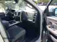 2020 Ram 1500 SLT z VIN 1C6RR6TT0LS135369, wystawiony jako IAAI lot #42567491 z przebiegiem 91 591 mil mil oraz . Historia ofert i sprzedaży dostępna na DreamBid. Obrazek 5.