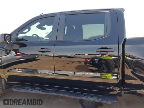 2024 Chevrolet Silverado 1500 Custom Trail Boss с VIN 3GCUDCED9RG366664, выставлен на аукционе IAAI как лот 42461763 с пробегом 1 538 миль миль и . История ставок и продаж доступна на DreamBid. Изображение 14.