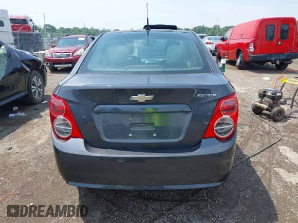 2012 Chevrolet Sonic LS с VIN 1G1JA5SH4C4231023, выставлен на аукционе IAAI как лот 42782087 с пробегом 99 229 миль миль и . История ставок и продаж доступна на DreamBid. Изображение 16.