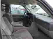 2004 Chevrolet Suburban LT z VIN 3GNEC16T64G184065, wystawiony jako IAAI lot #42582895 z przebiegiem Nie podano mil oraz . Historia ofert i sprzedaży dostępna na DreamBid. Obrazek 5.