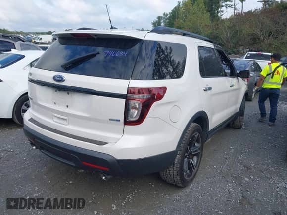 2014 Ford Explorer Sport с VIN 1FM5K8GT6EGA36459, выставлен на аукционе IAAI как лот 43391401 с пробегом Не указан миль и . История ставок и продаж доступна на DreamBid. Изображение 4.